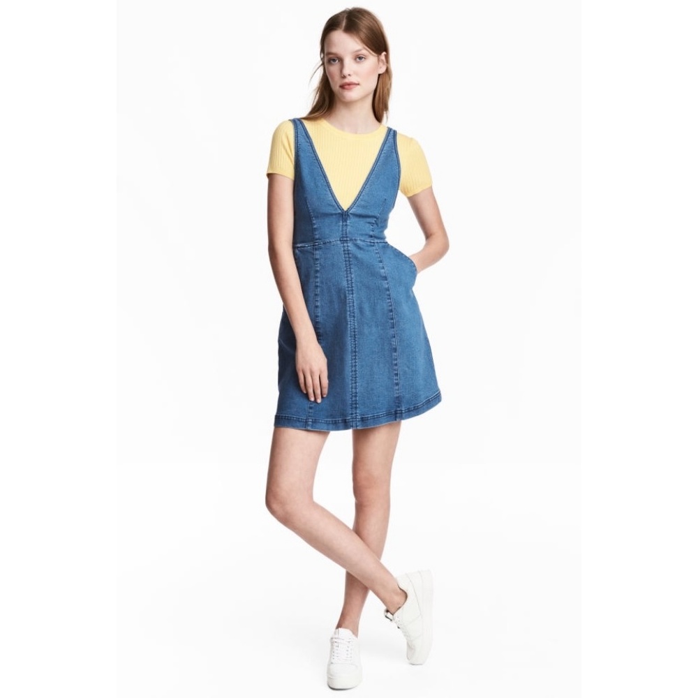 H&M — Deep V-Neck Blue Denim Mini Tank Dress w/ Pockets — Women’s Size 6 NEW NWT